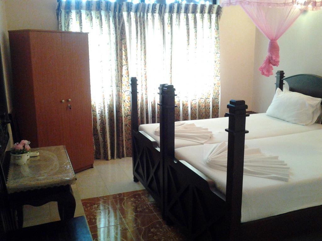La Grande Holiday Resort Негомбо Стая снимка